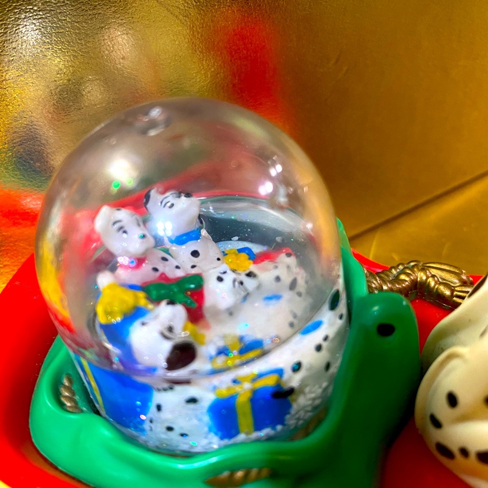 DISNEY VINTAGE 1996 101 DALMATIANS SLEIGH CHRISTMAS SNOW GLOBE MCDONALDS - Picture 11 of 13